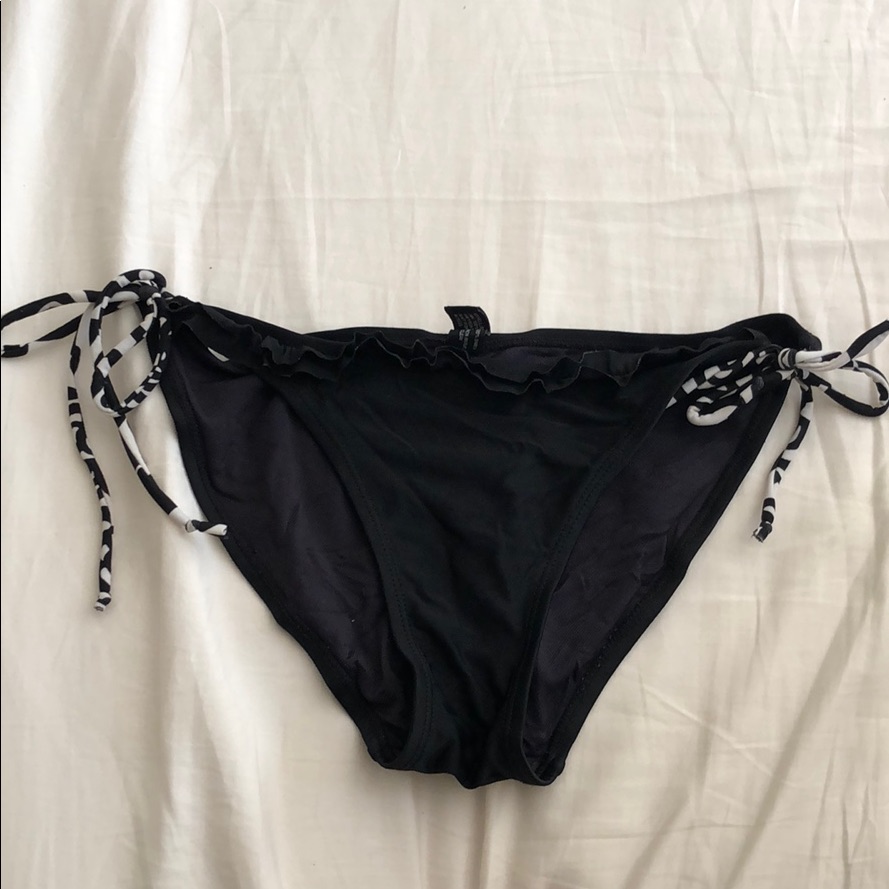 Jessica Simpson Swim Bottoms Size Medium